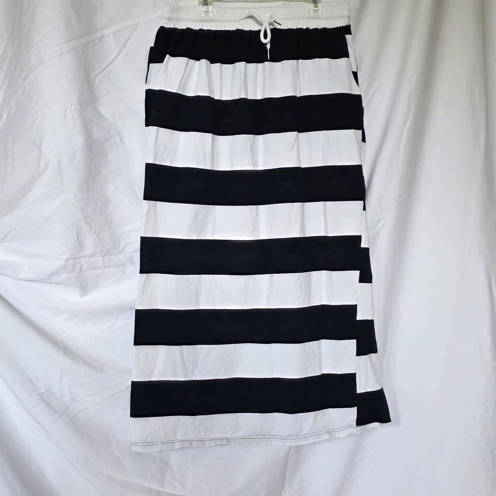 Elegant Black and White Striped Maxi Skirt